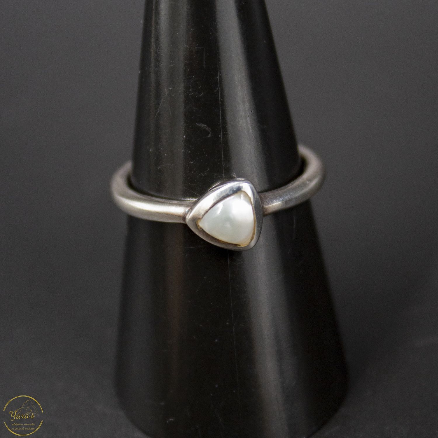 Parel Ring 5mm triangle zilver maat 16/56