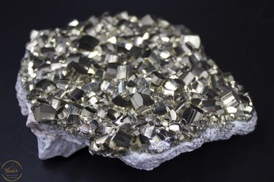 Pyriet ruw A+ uit Peru 802 gram