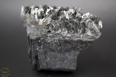 Pyrolusiet ruw 284 gram