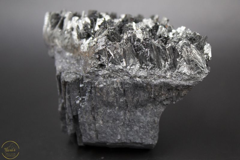 Pyrolusiet ruw 284 gram