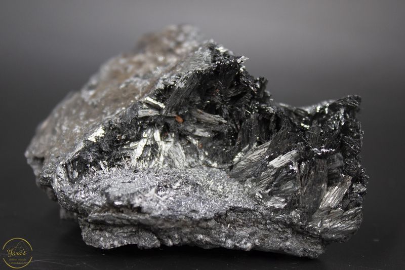 Pyrolusiet ruw 168 gram