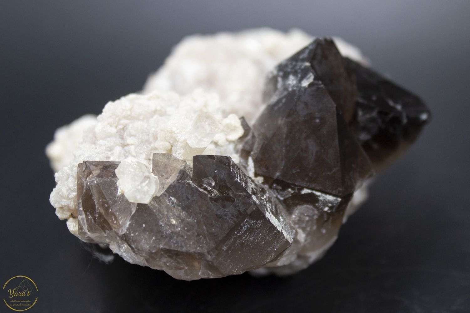 Rookkwarts, aquamarijn, toermalijn en lepidoliet cluster - 566 gram