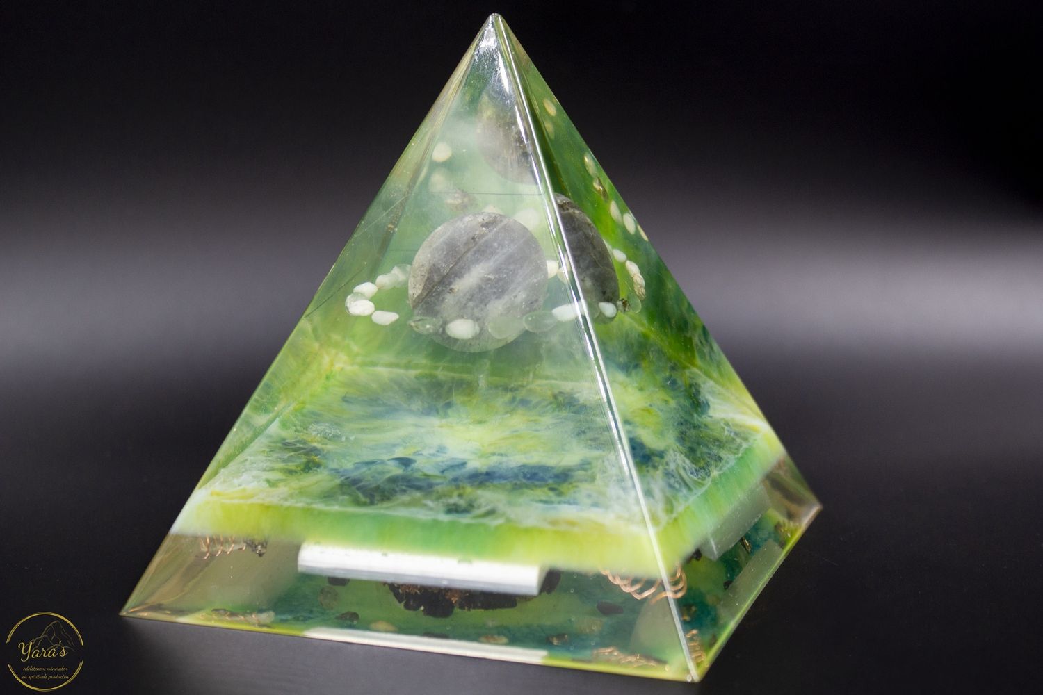 Piramide middel - Labradoriet met Aquamarijn