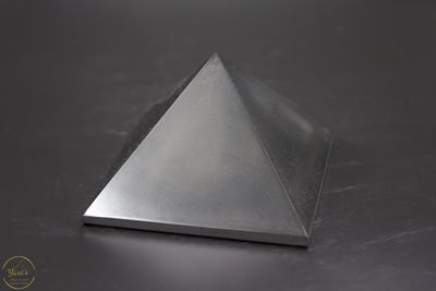 Shungiet Piramide 6cm