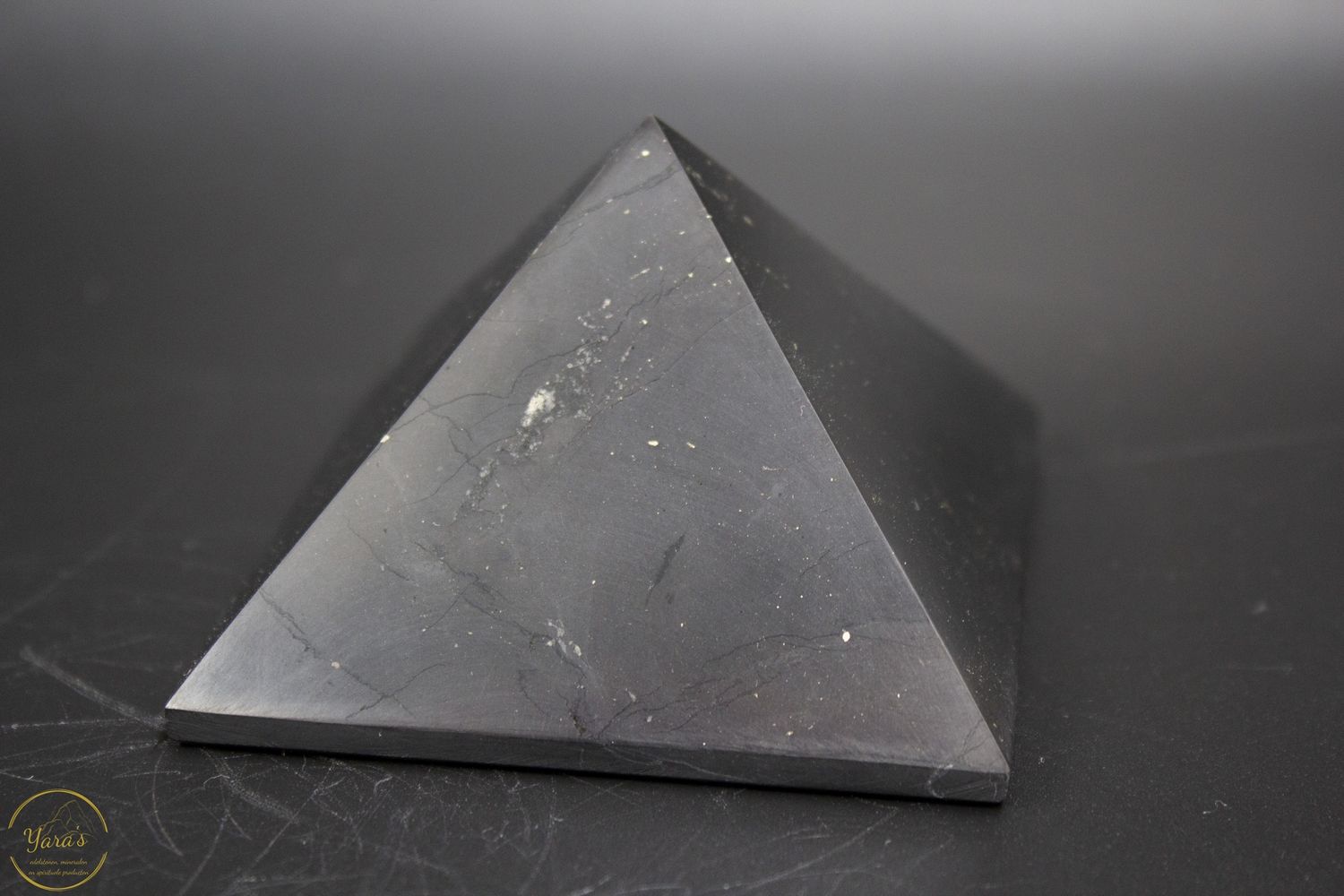 Shungiet Piramide 7cm