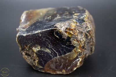 Blauwe Sumatra barnsteen ruw 80 gram