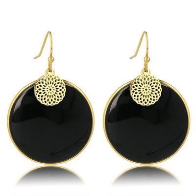 Grote goudkleurige oorbel Onyx 40mm
