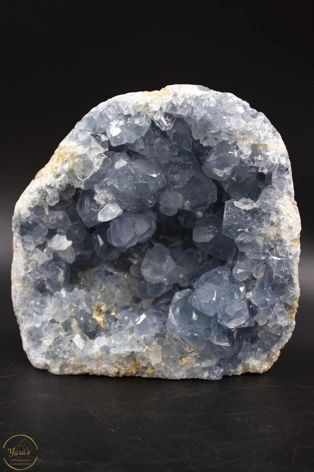Celestien cluster staand 3.75 kg AA+ kwaliteit uit Madagaskar