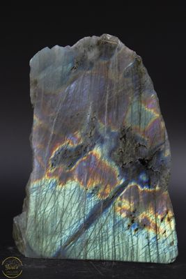 Labradoriet sculptuur  eenzijdig gepolijst 950 gram