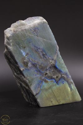 Labradoriet sculptuur eenzijdig gepolijst 604 gram