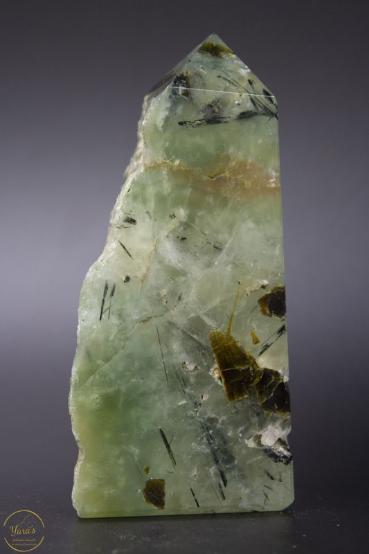 Prehniet toren 142 gram