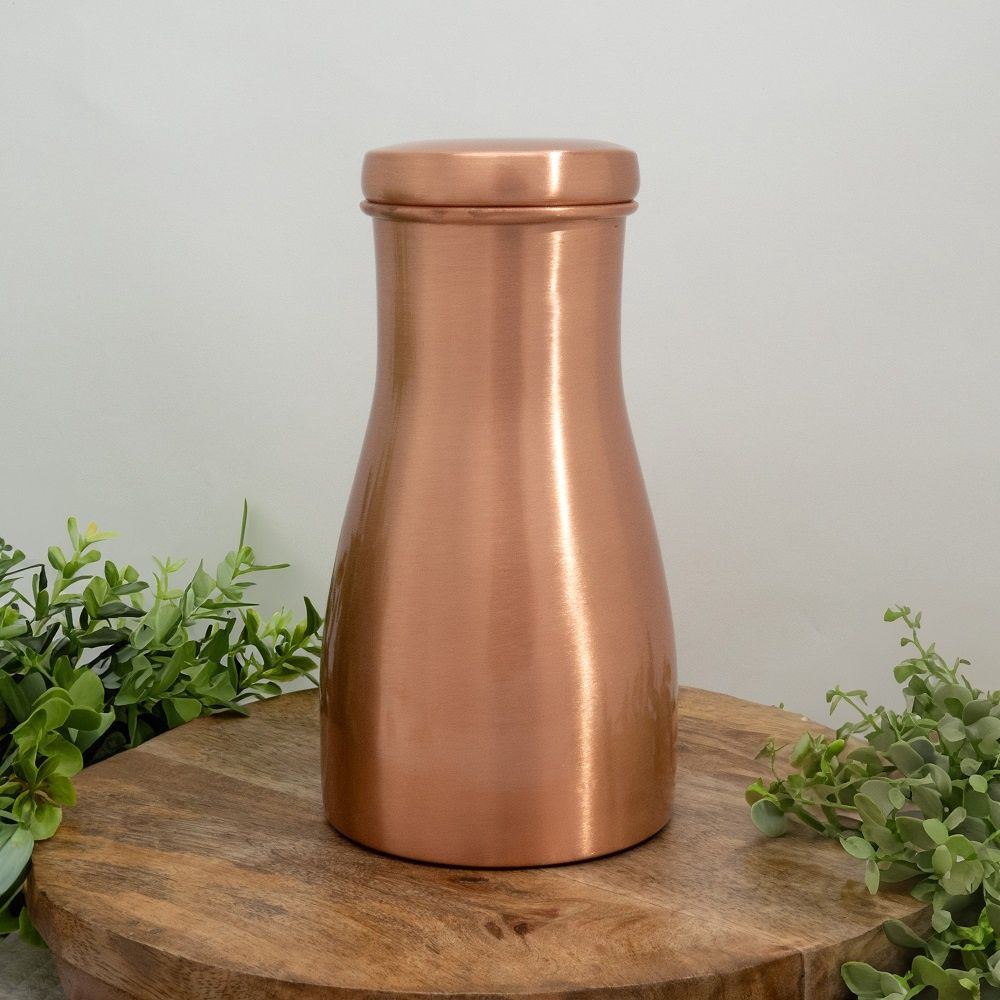 Koperen karaf gepolijst met dop ± 950 ml