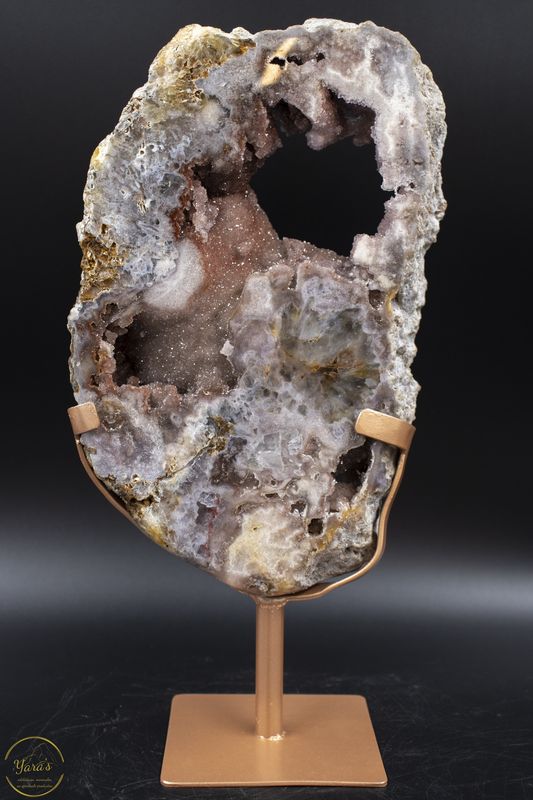 Roze Amethist op standaard 2.642 kg