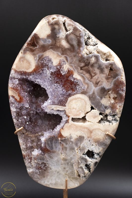 Roze Amethist op standaard 1.648 kg