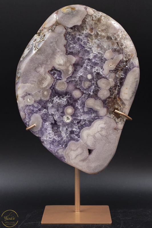 Roze Amethist op standaard 2.446 kg