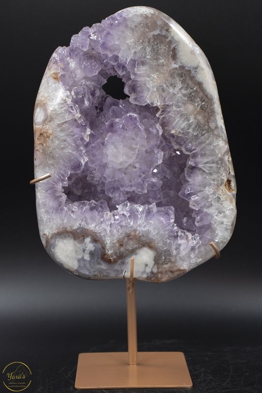 Roze Amethist op standaard 2.622 kg