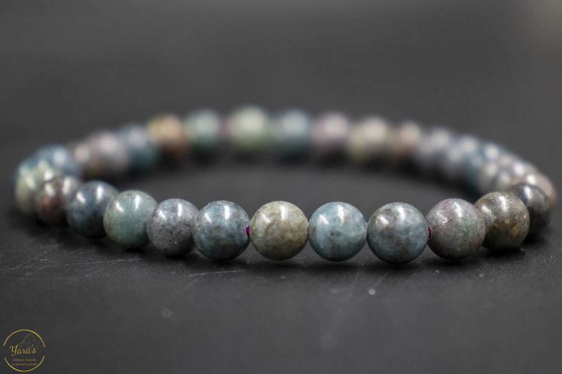 Robijn in kyaniet armband 6mm