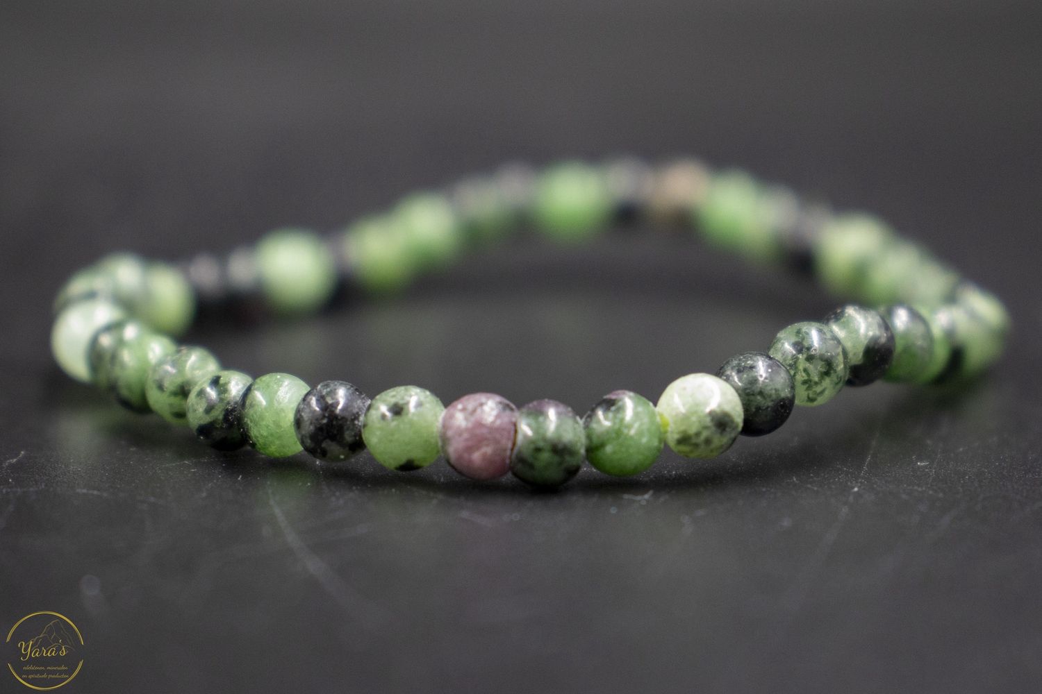 Robijn in zoïsiet armband 4mm