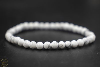 Witte Howliet armband 4mm