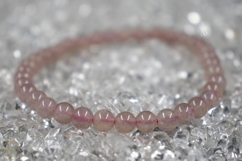 Aardbeienkwarts armband 4mm.