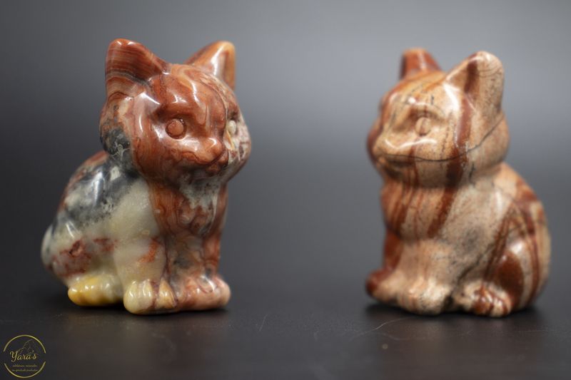 Rode jaspis poesje ca. 4 cm