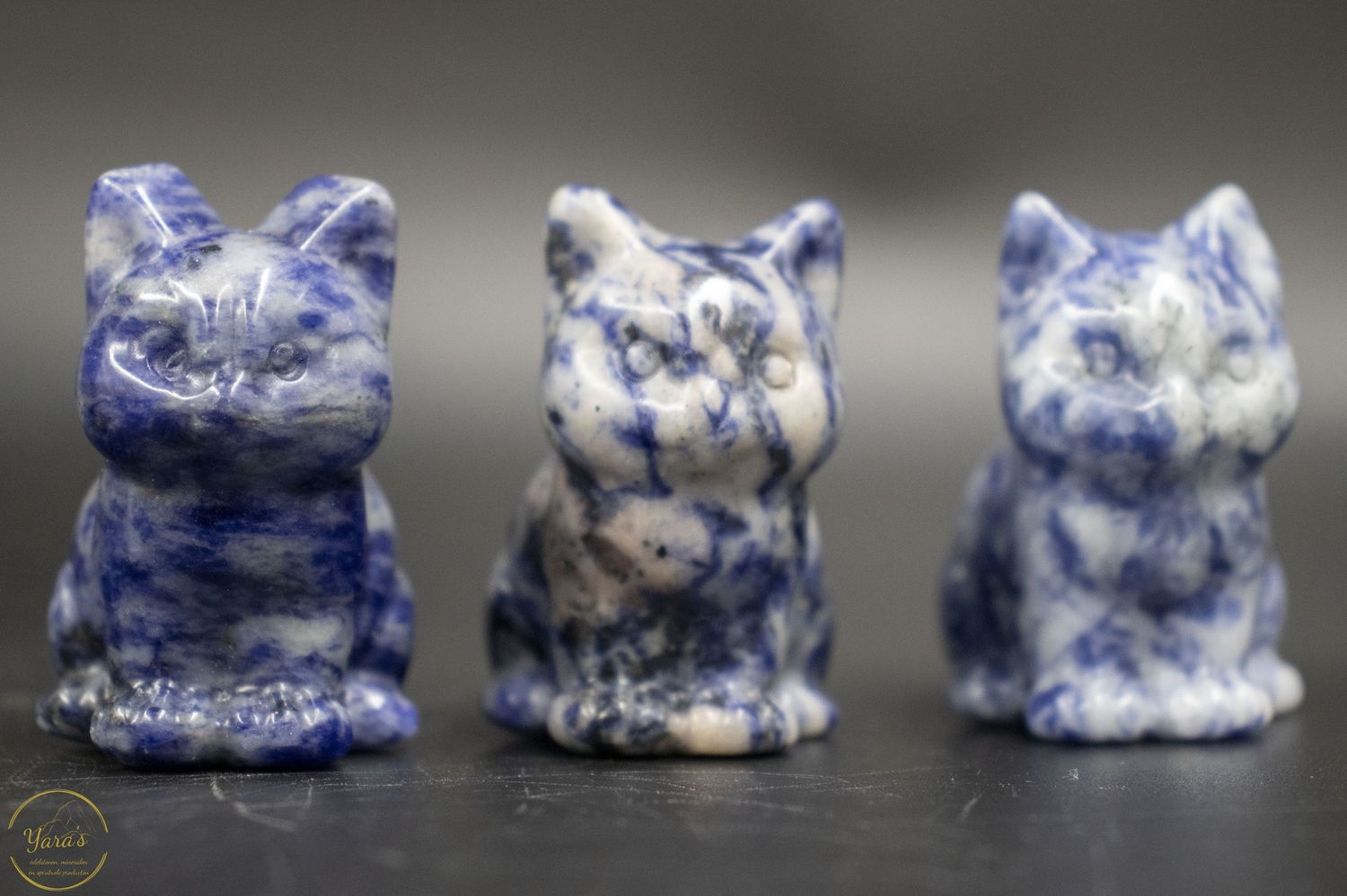 Sodaliet poesje ca. 4cm