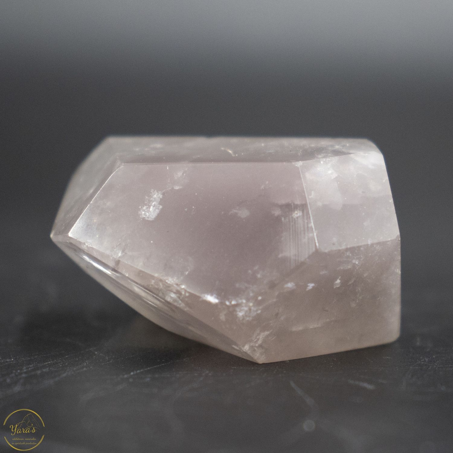 Lithiumkwarts freeform gepolijst -26 gram