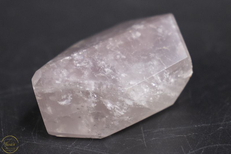 Lithiumkwarts freeform  gepolijst  -  26 gram