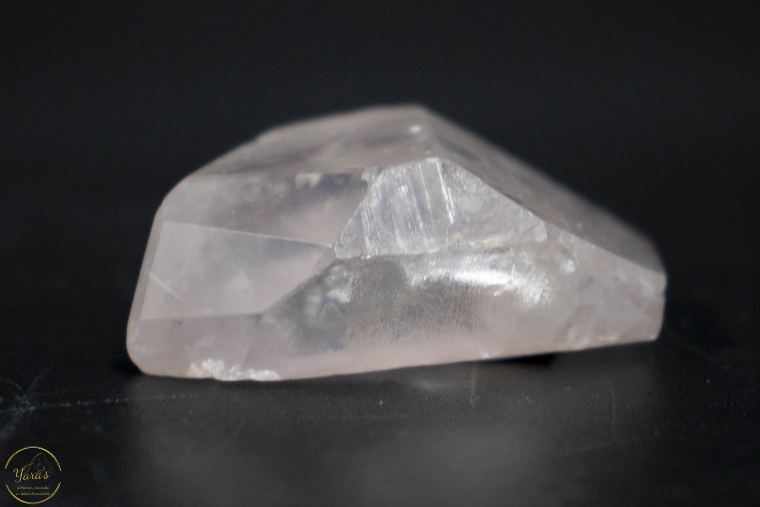 Lithiumkwarts freeform gepolijst -16 gram.