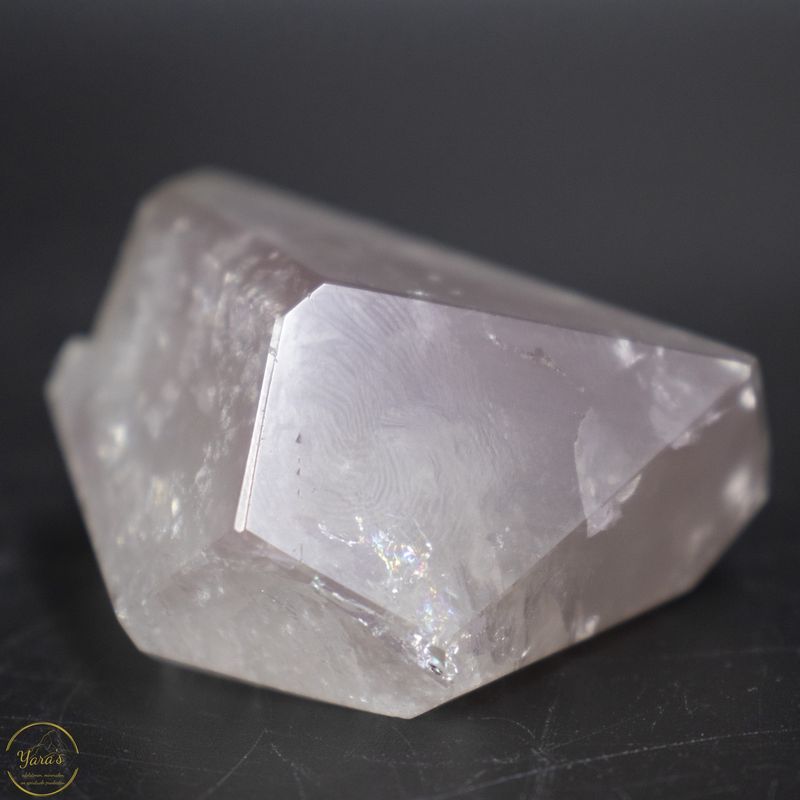 Lithiumkwarts freeform gepolijst -72 gram