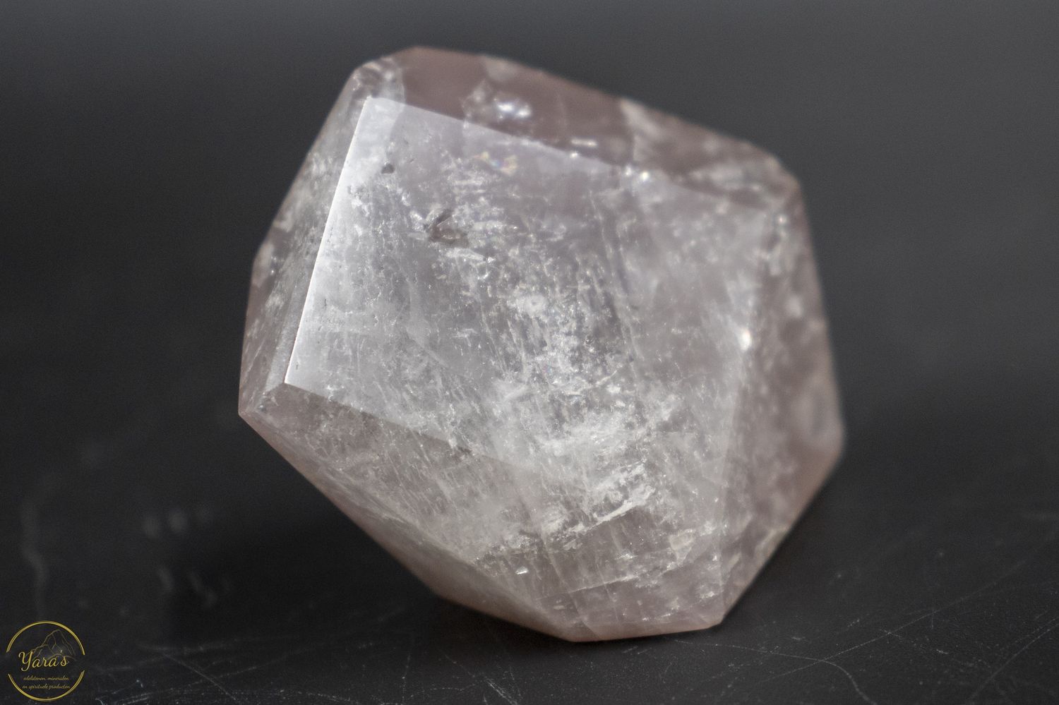 Lithiumkwarts freeform gepolijst -48 gram