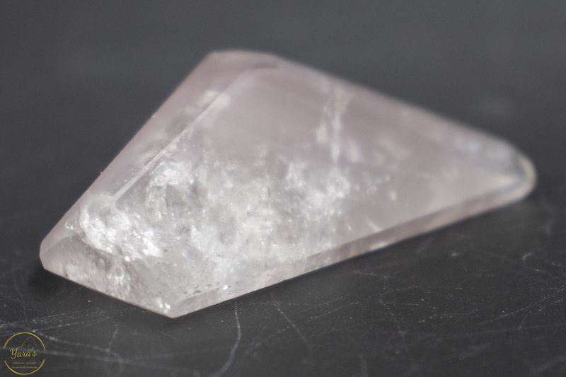 Lithiumkwarts freeform gepolijst  - 16 gram