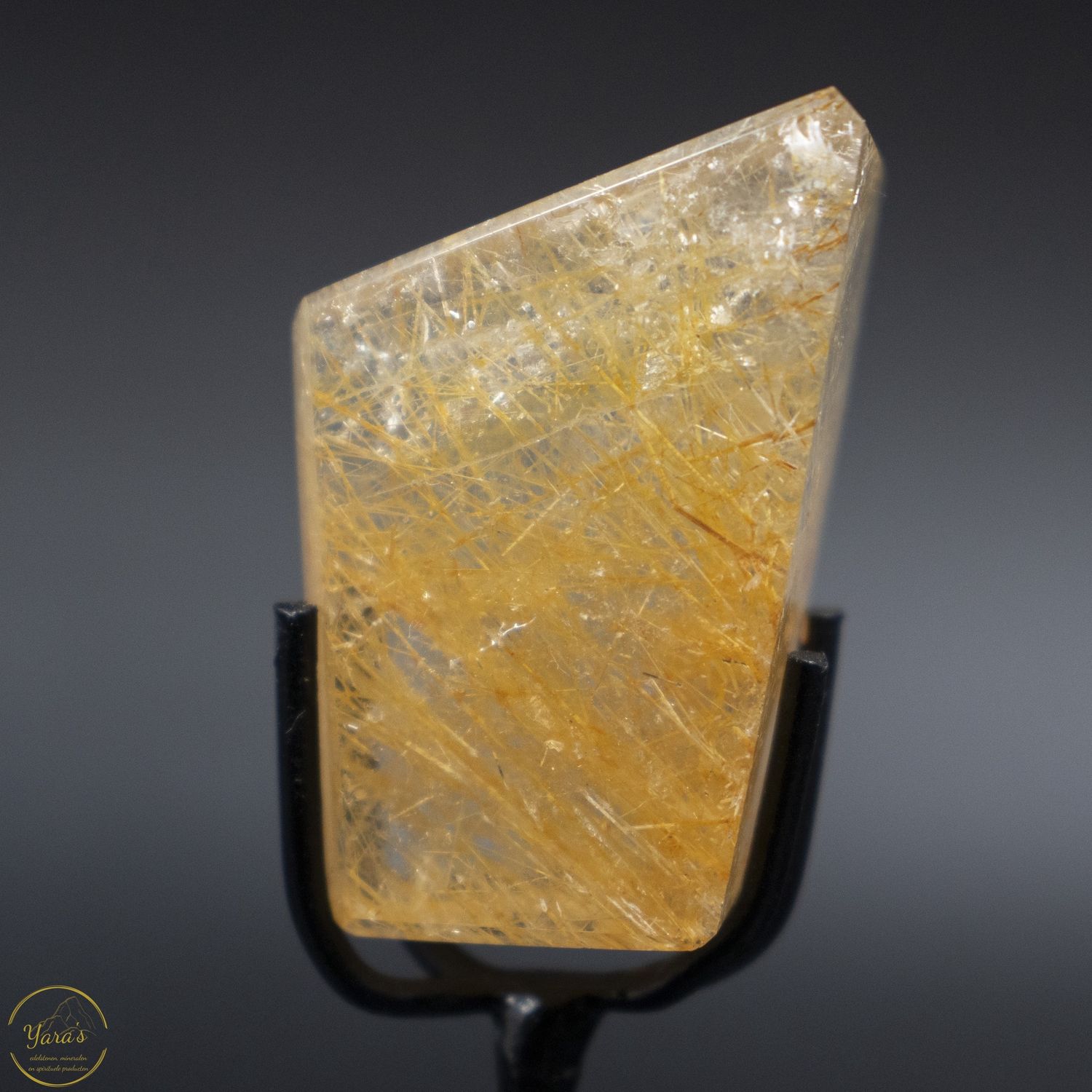 Rutielkwarts freeform op standaard - 28 gram