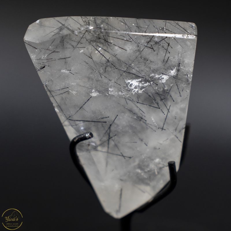 Rutielkwarts freeform op standaard - 78 gram