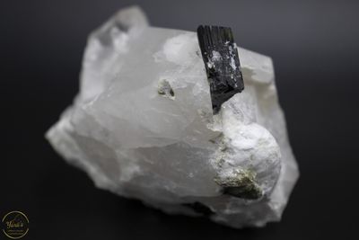 Meerkleurige toermalijn (groen/zwart) in kwarts (Stak Nala Pakistan) 376 gram