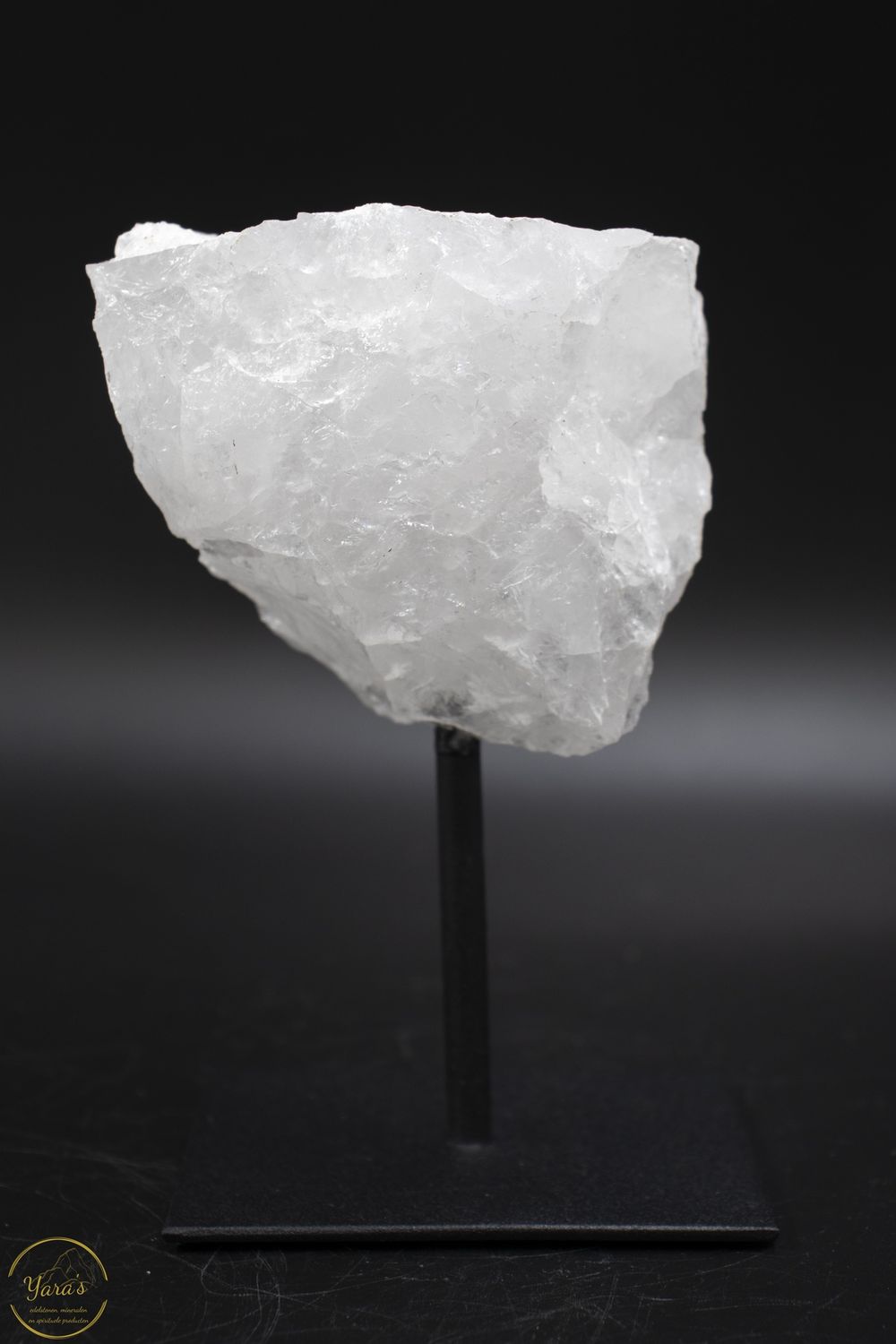 Bergkristal ruw op standaard 510 gram