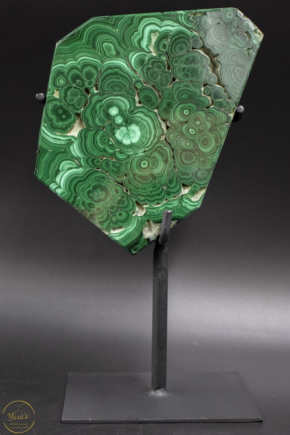 Malachiet op standaard - 1.39kg