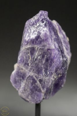 Chevron amethist (ruw) op standaard  198 gram