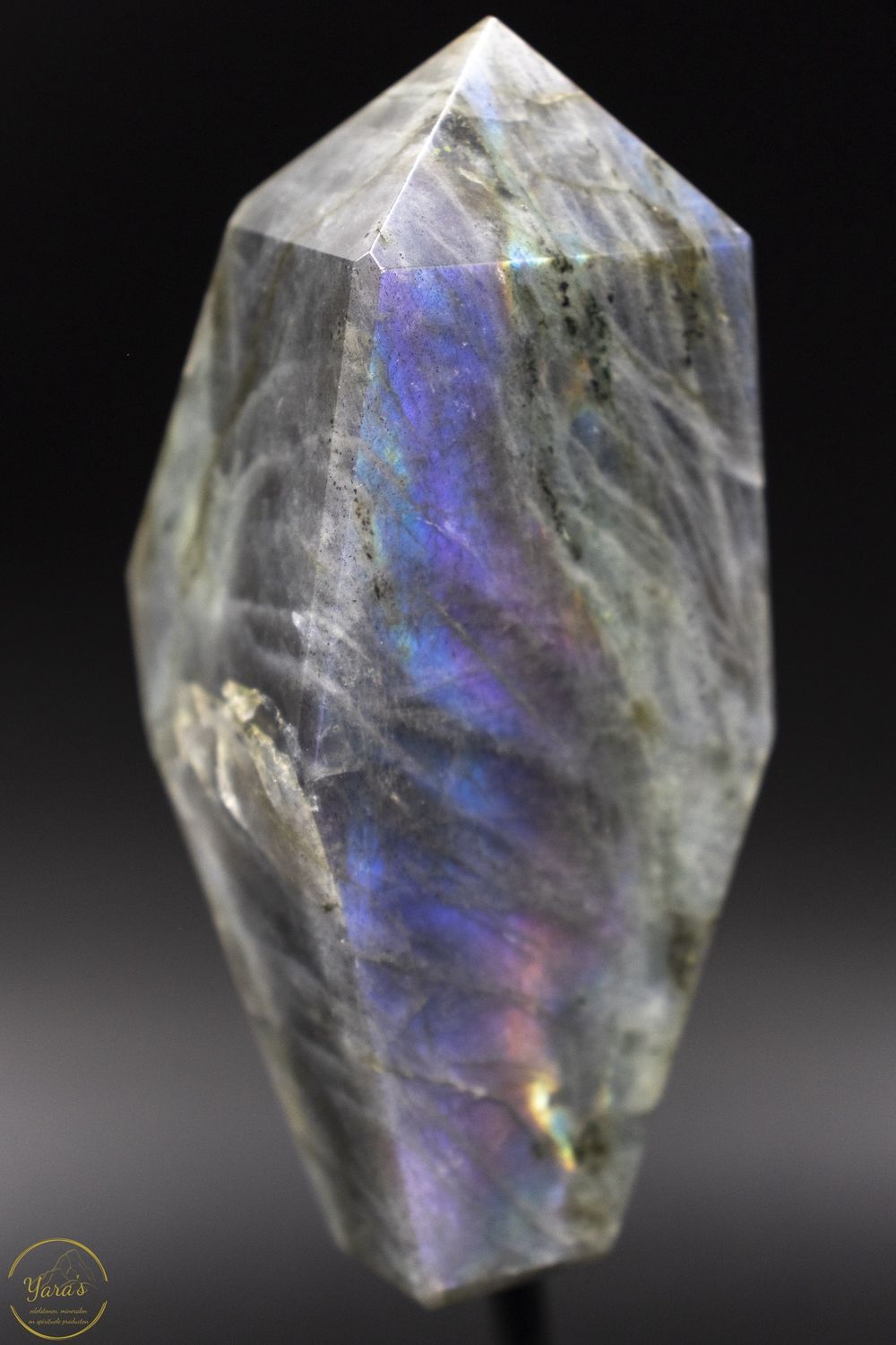 Labradoriet op standaard 384 gram