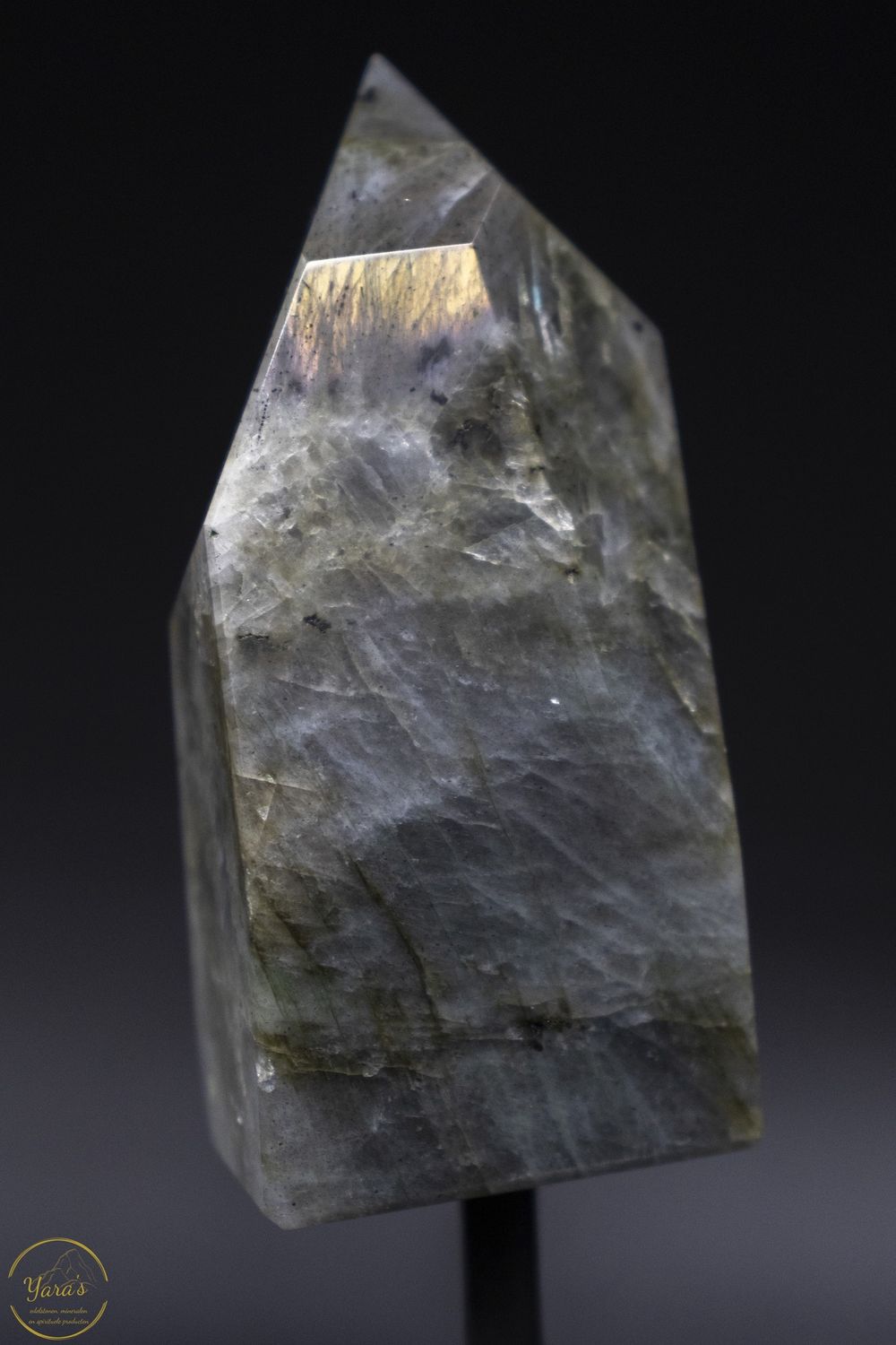 Labradoriet op standaard 176 gram