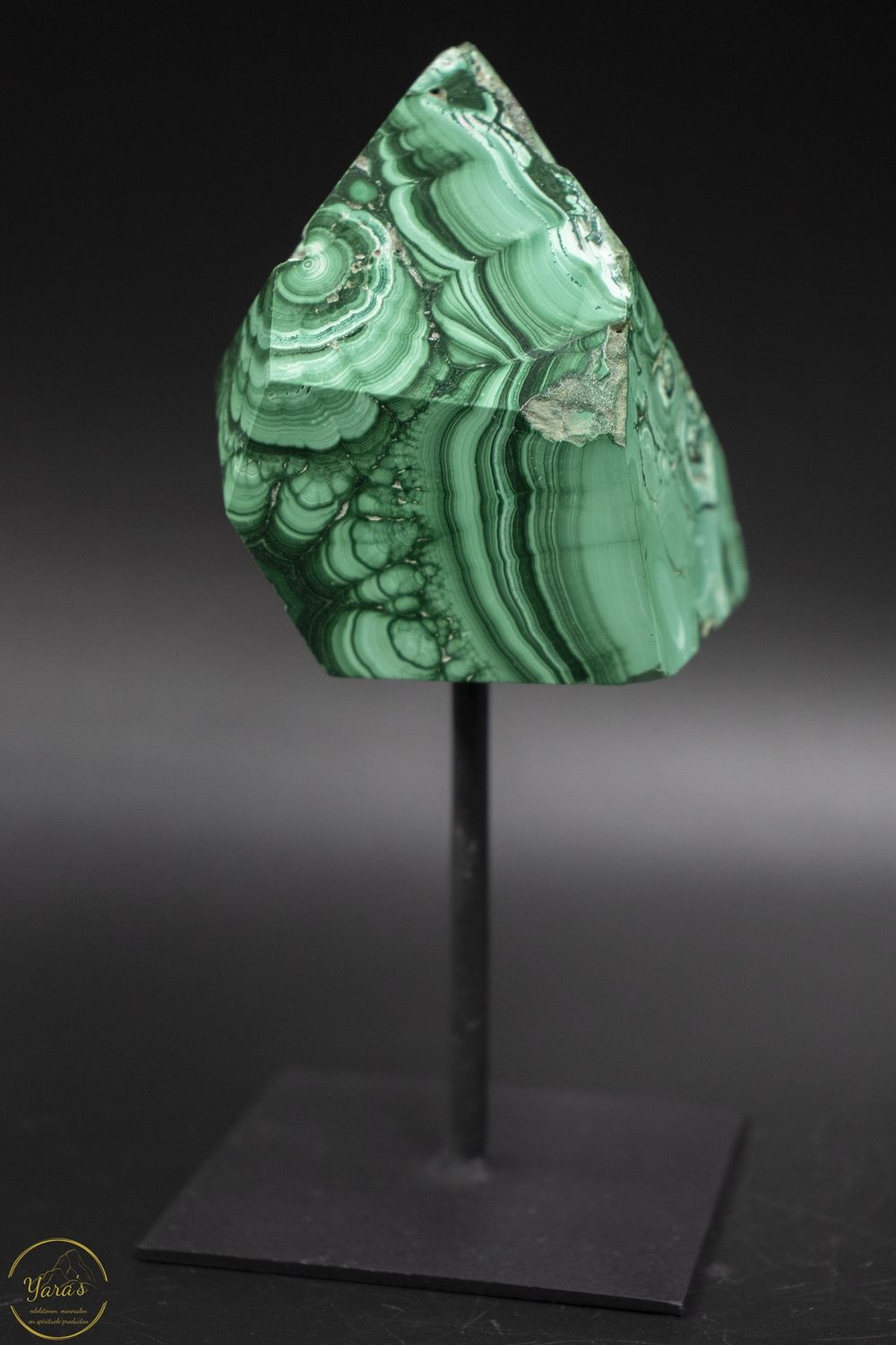 Malachiet op standaard - 452 gram