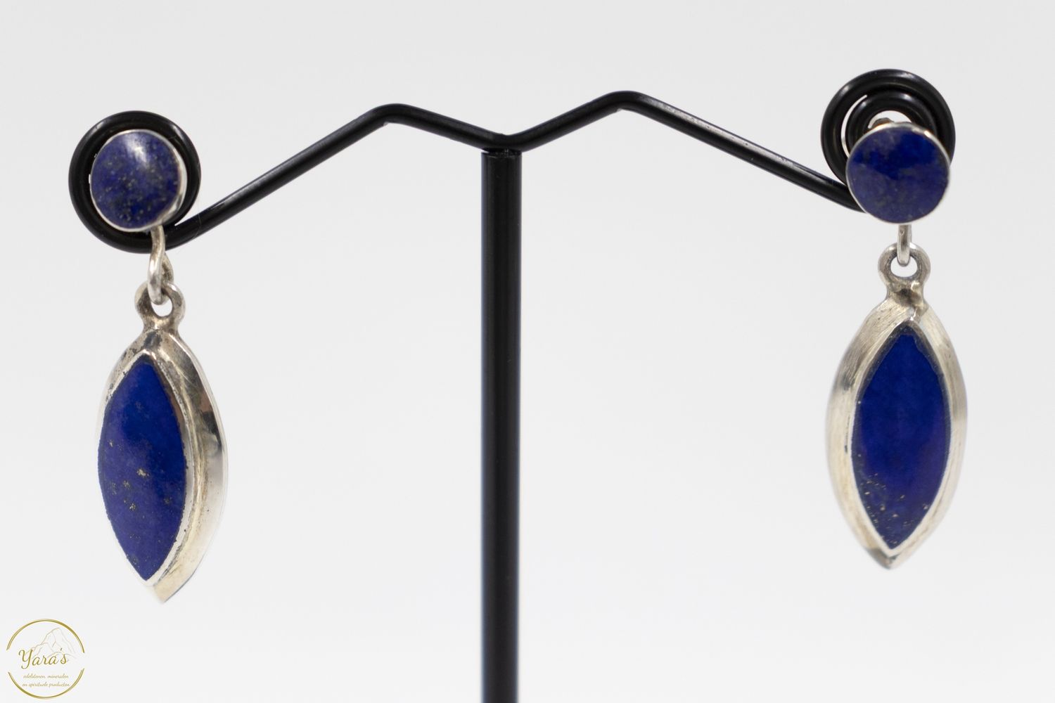 Lapis Lazuli oorbellen ovaal hang zilver (925)