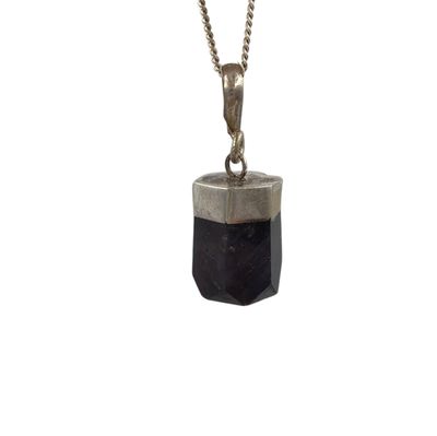 Korund hanger zilver - 5.47 gram