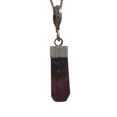 Korund hanger zilver - 2.77 gram