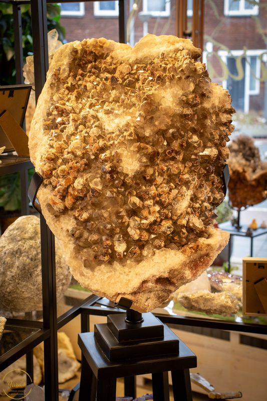 Amethist op matrix 83.5kg