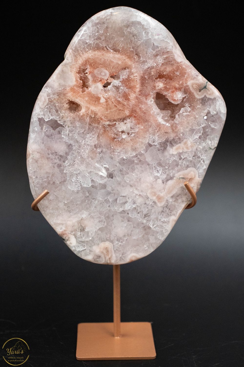 Roze Amethist op standaard 588 gram