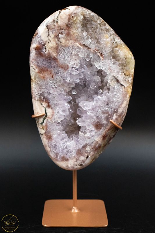 Roze Amethist op standaard 999 gram