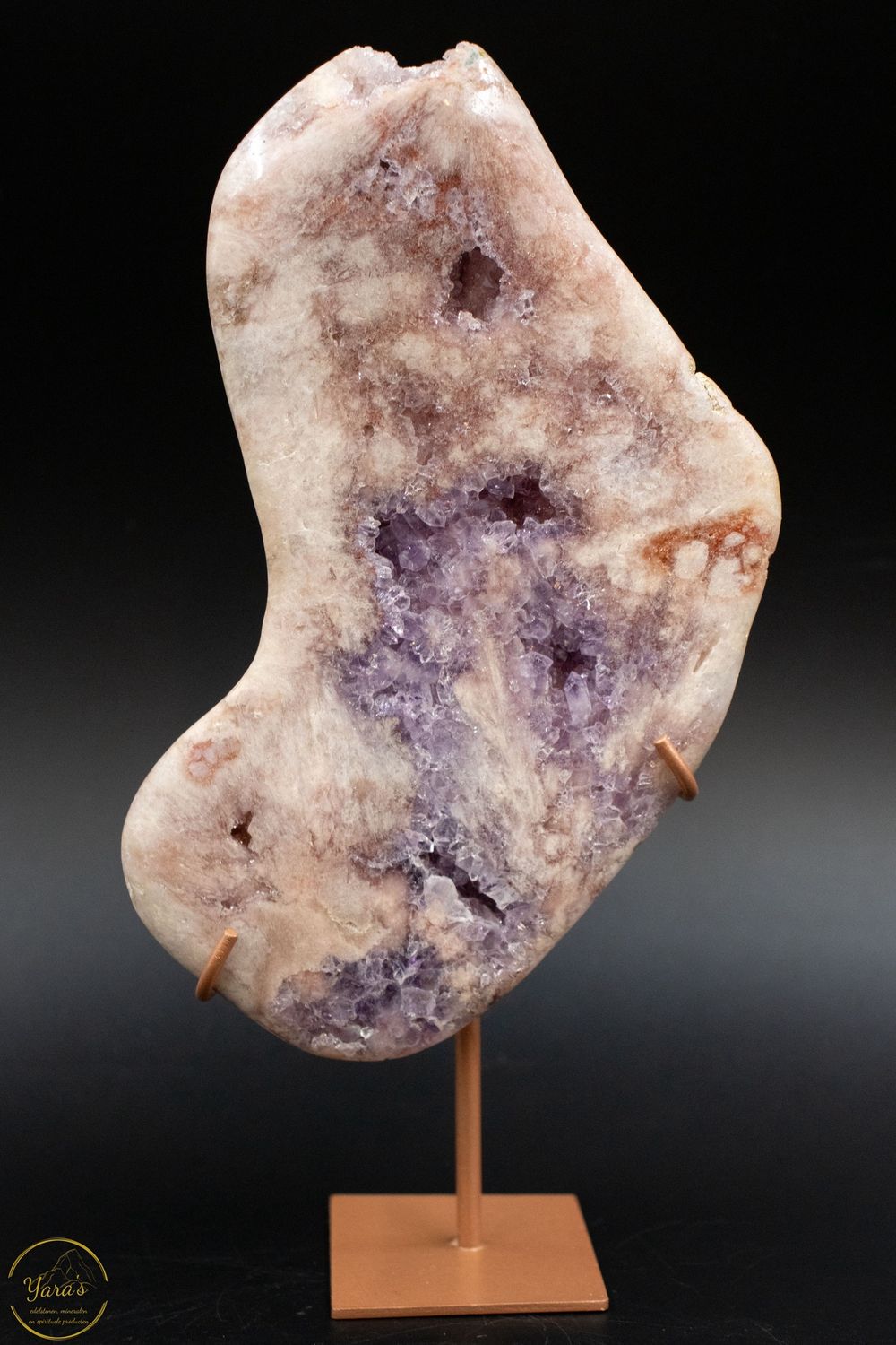 Roze Amethist op standaard 710 gram