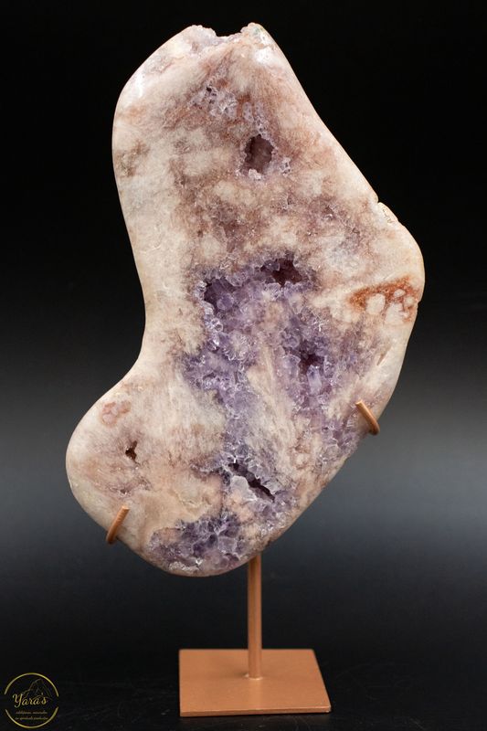 Roze Amethist op standaard 710 gram