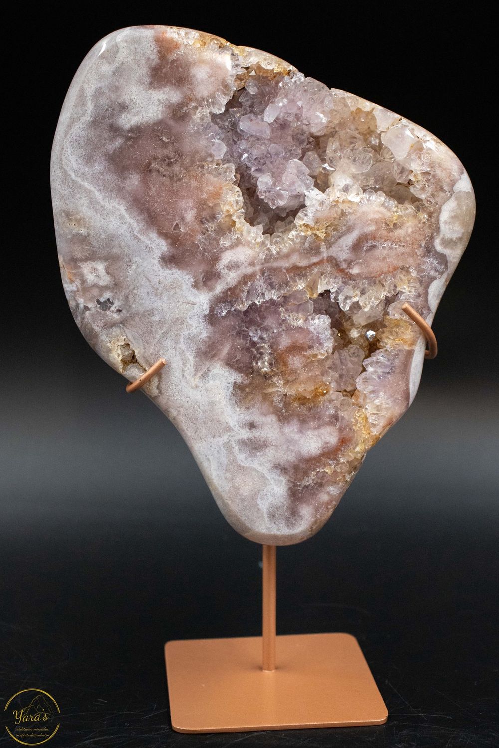 Roze Amethist op standaard 1.07kg